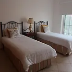 Santos In Quinta Do Villa