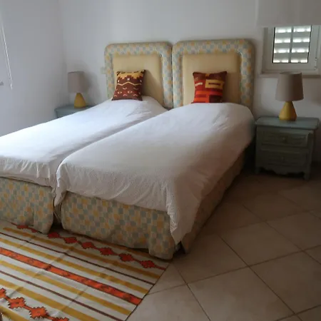 Santos In Quinta Do فيلة كينتا دو لاغو