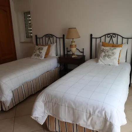 Santos In Quinta Do Вилла *