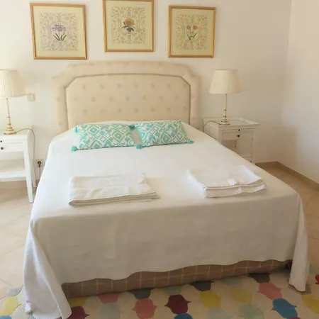 Вилла Santos In Quinta Do Кинта-до-Лаго